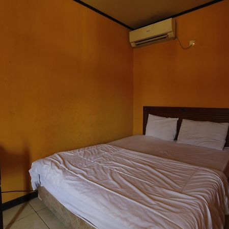 Oyo 93119 Guest House Leo Patra Muara Badak 外观 照片