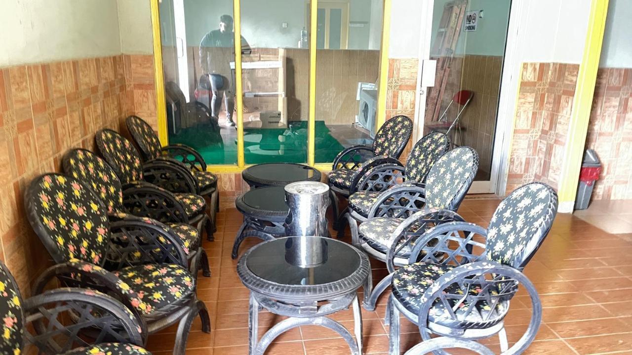Oyo 93119 Guest House Leo Patra Muara Badak 外观 照片