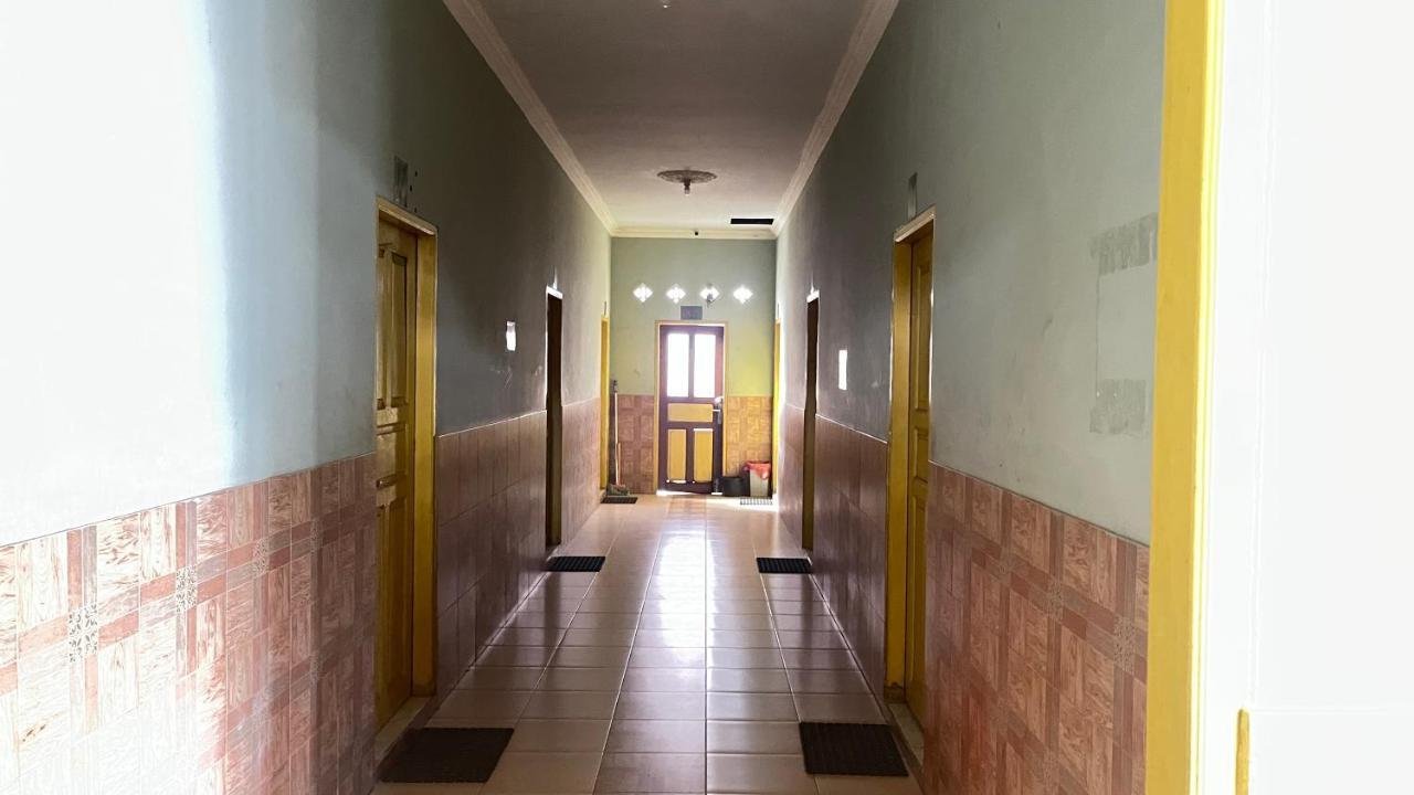 Oyo 93119 Guest House Leo Patra Muara Badak 外观 照片