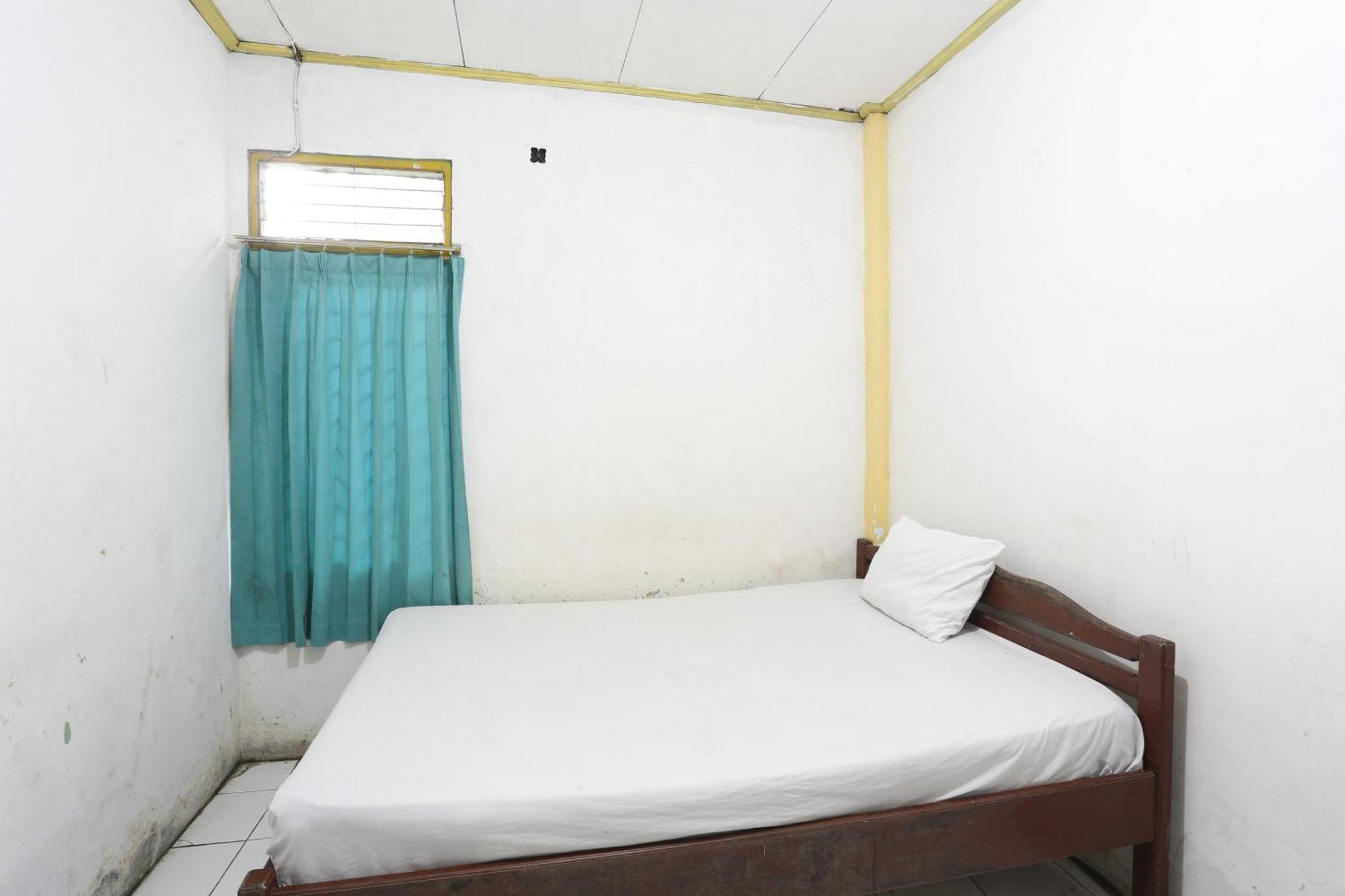 Oyo 93119 Guest House Leo Patra Muara Badak 外观 照片